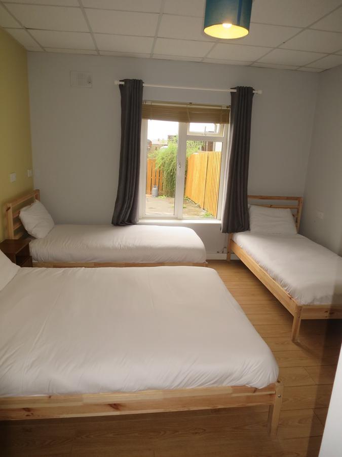 Rougey Lodge Hostel บันโดแรน ภายนอก รูปภาพ