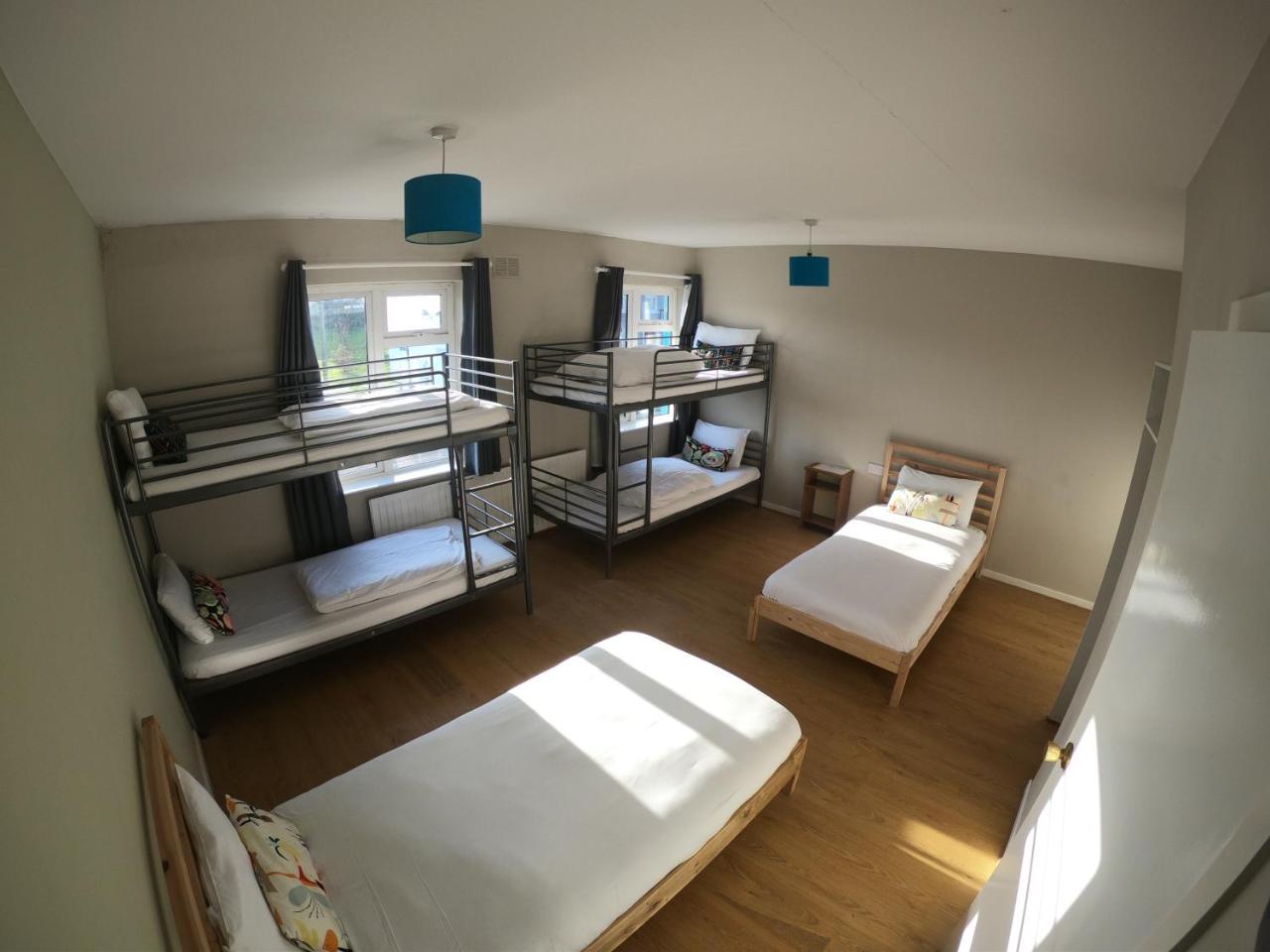 Rougey Lodge Hostel บันโดแรน ภายนอก รูปภาพ