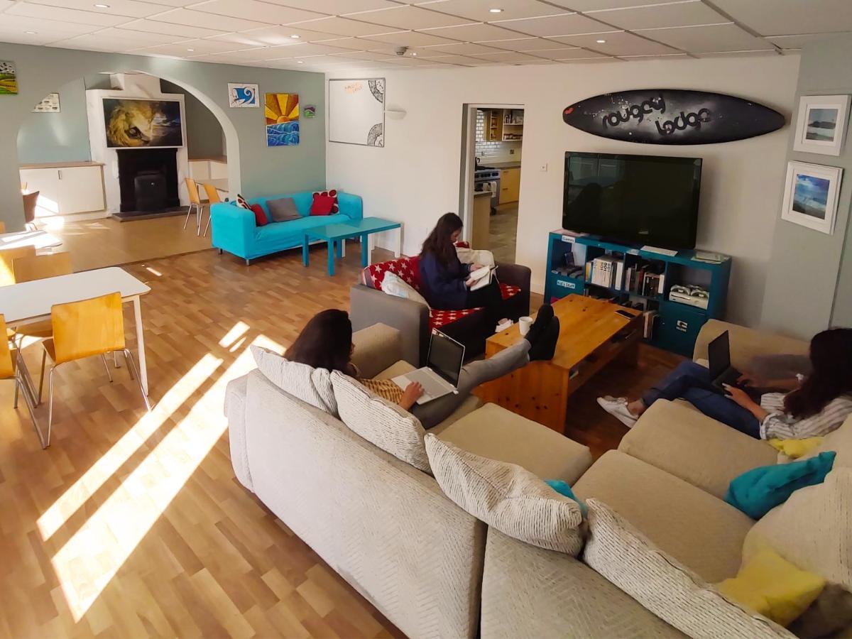 Rougey Lodge Hostel บันโดแรน ภายนอก รูปภาพ